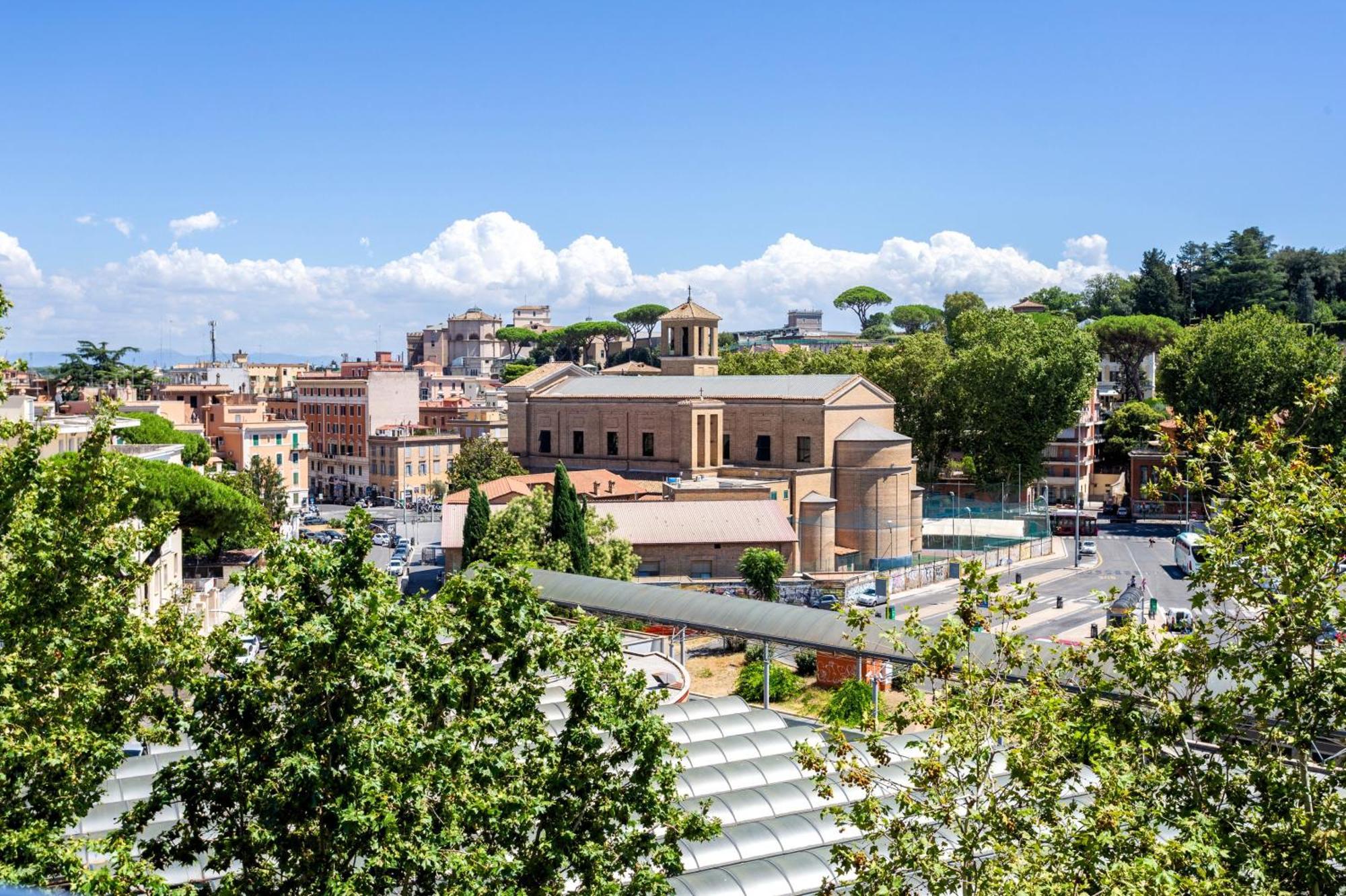 Cipro Vatican House — Photos 1