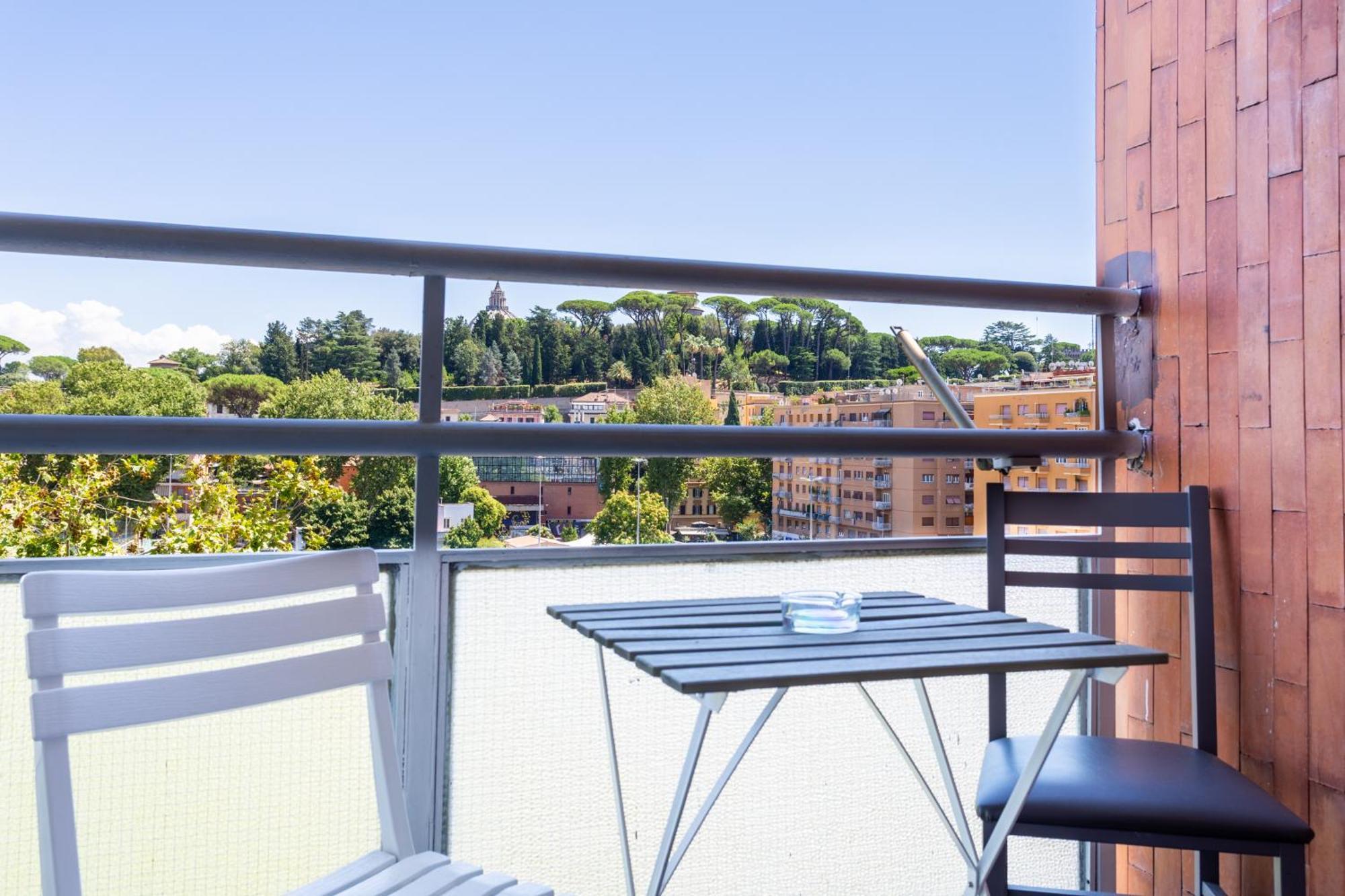 Cipro Vatican House — Photos 2